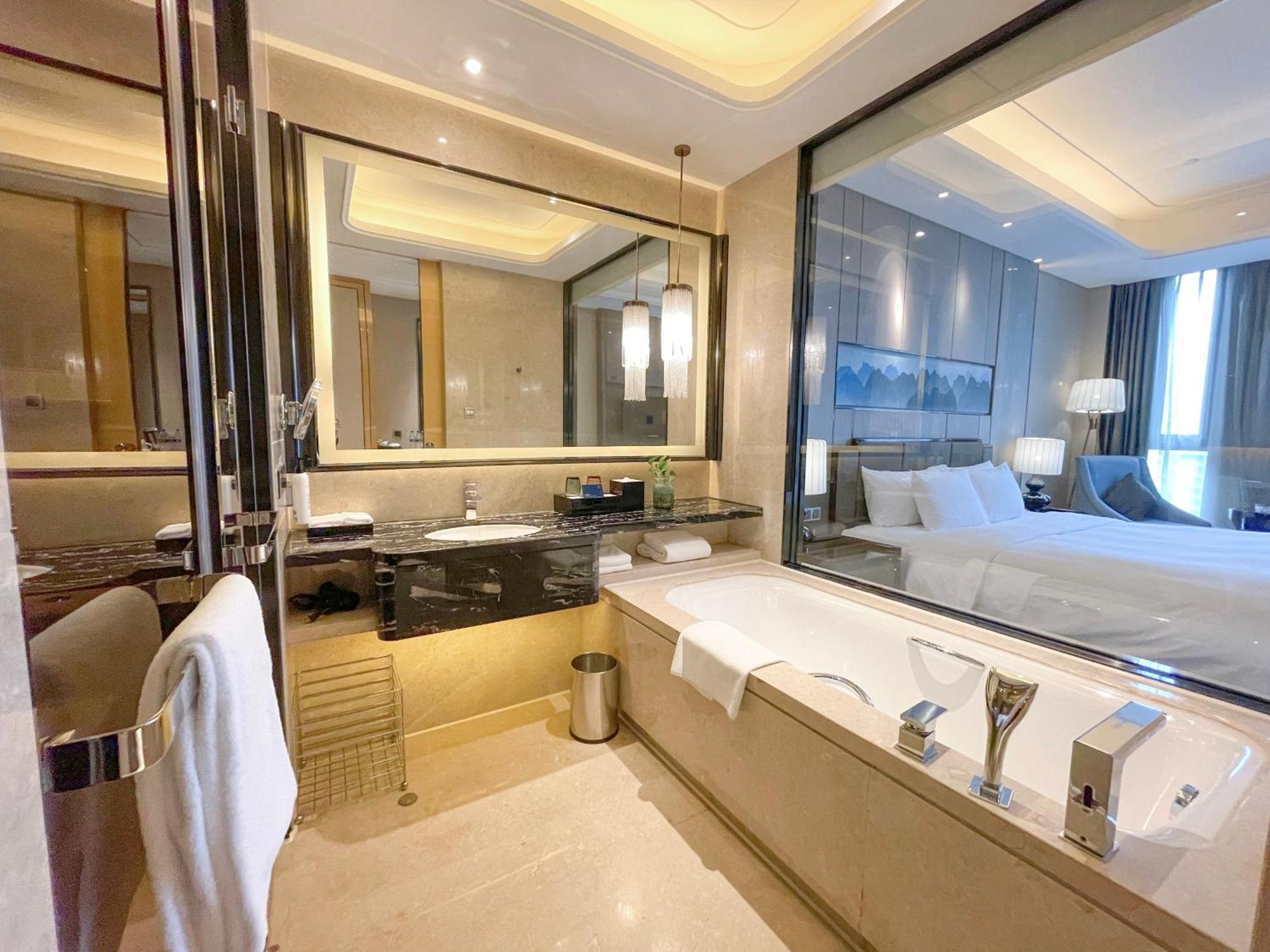 Wanda Realm Longyan Hotel Bagian luar foto