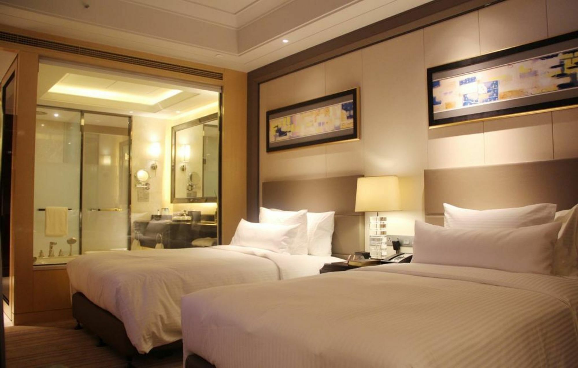 Wanda Realm Longyan Hotel Bagian luar foto